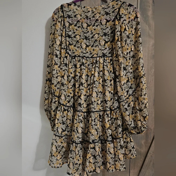 Free Swinging Black Floral Print Ruffled Mini Dress. Size small - Picture 10 of 16